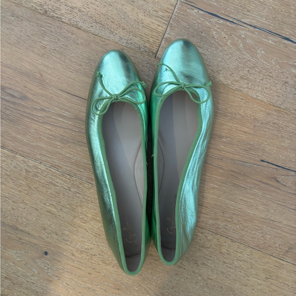 Anthropologie Green Metallic Ballet Flats with Bow detail NWOT